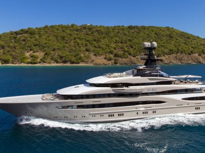 Partner of yacht OCTOPUS owner to become the world's first Trillionaire ...