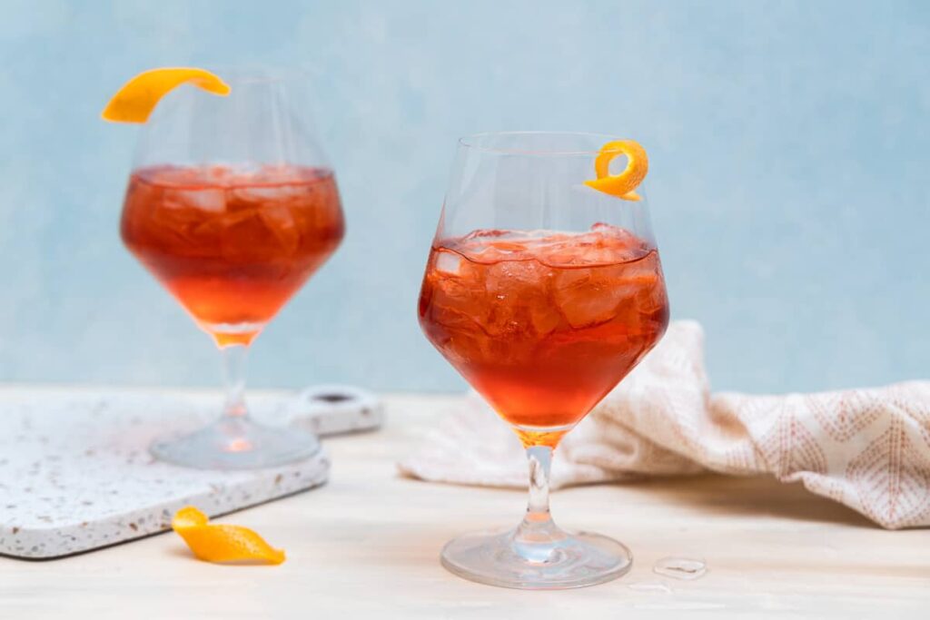 Negroni spritz guest cocktail